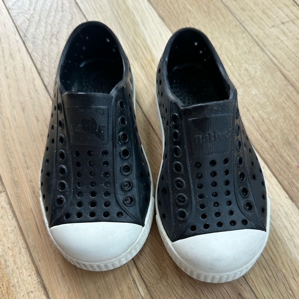 Native Kids Shoes - Black and White - C8